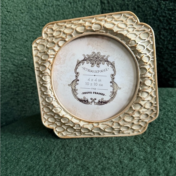 Gold Photo Frame - Picture 1 of 5